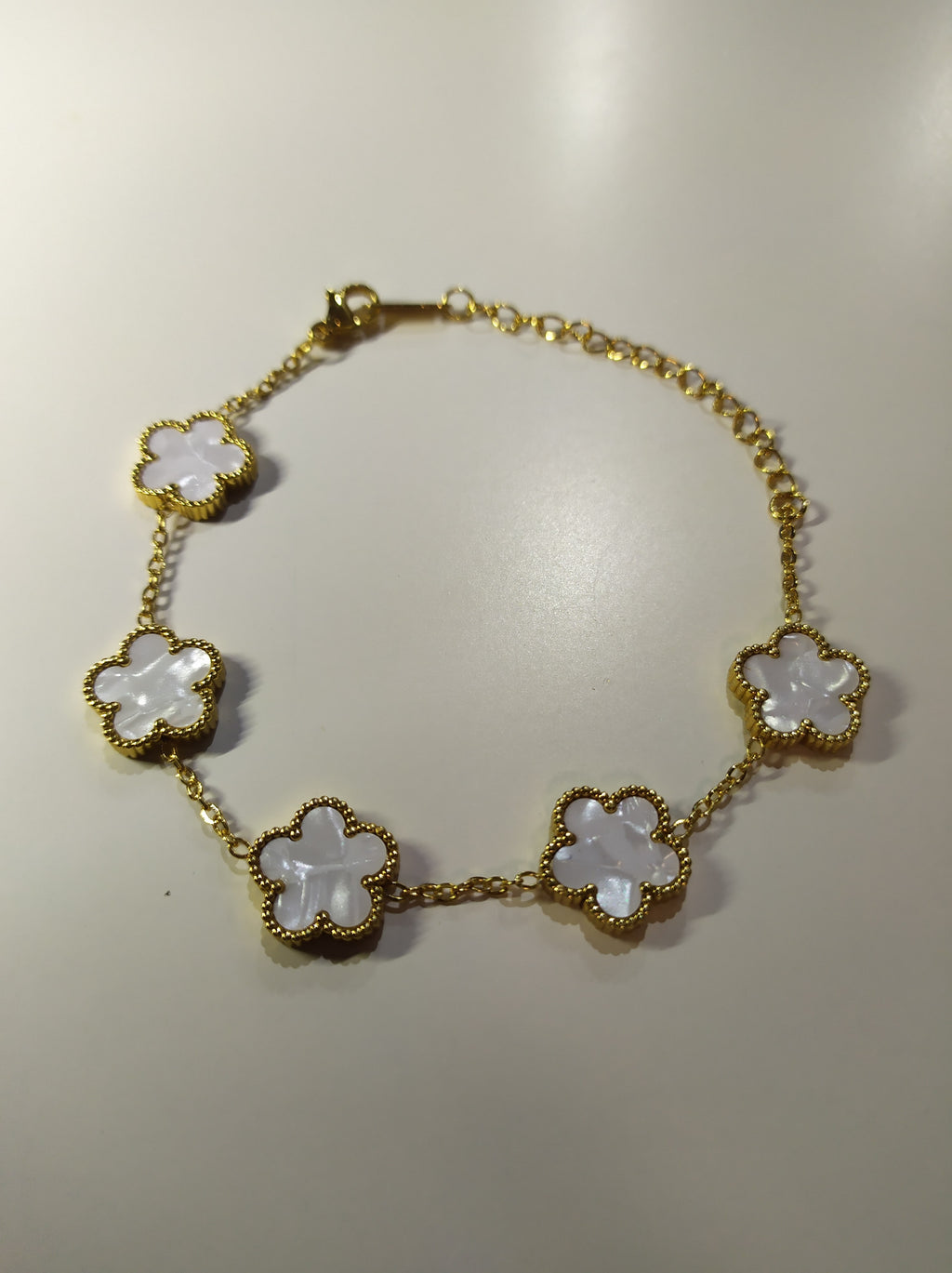 Pulsera trebol de cinco hojas blanco - additional image 7